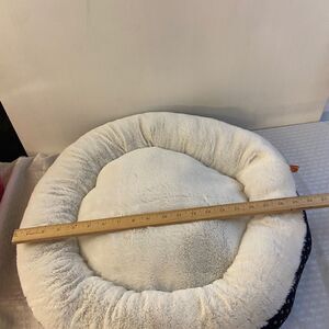 New Round dog‎ bed black white geometric pattern